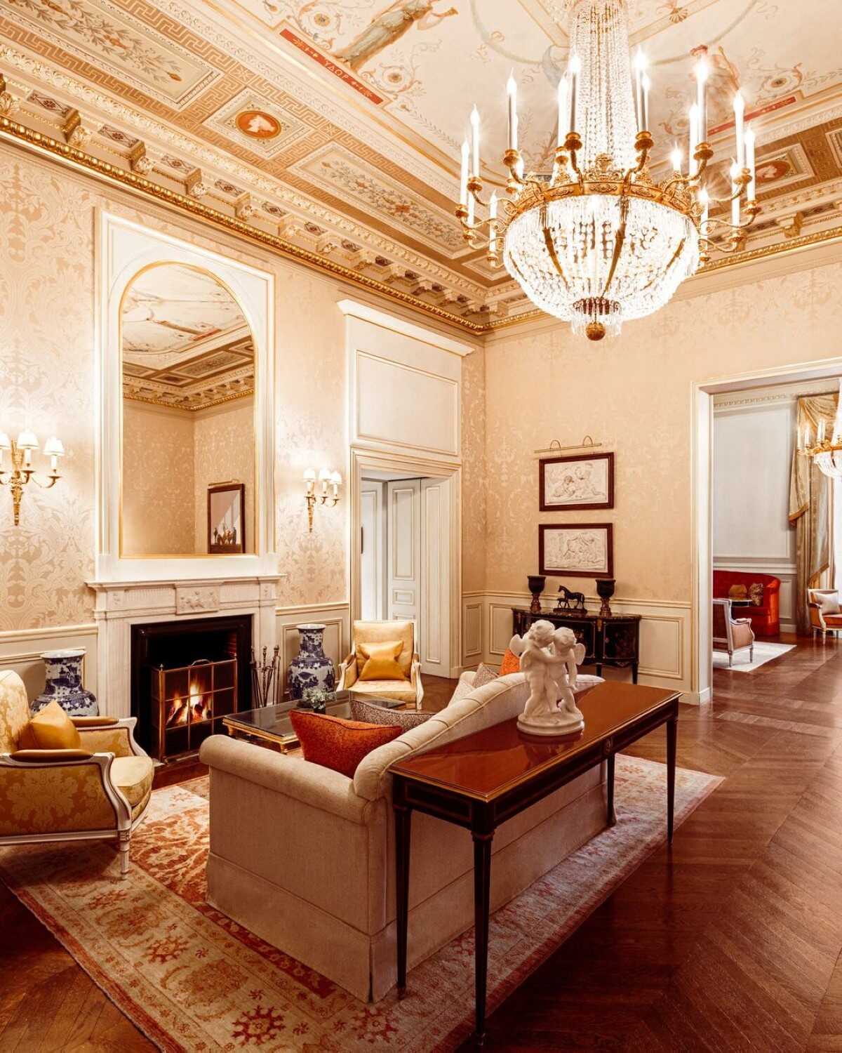 Shangri La Paris