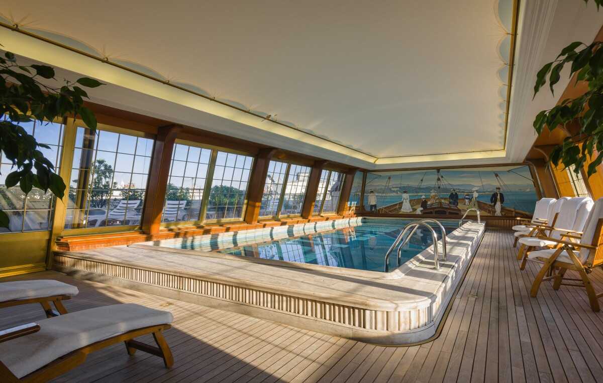 Le Bristol Paris: Pool