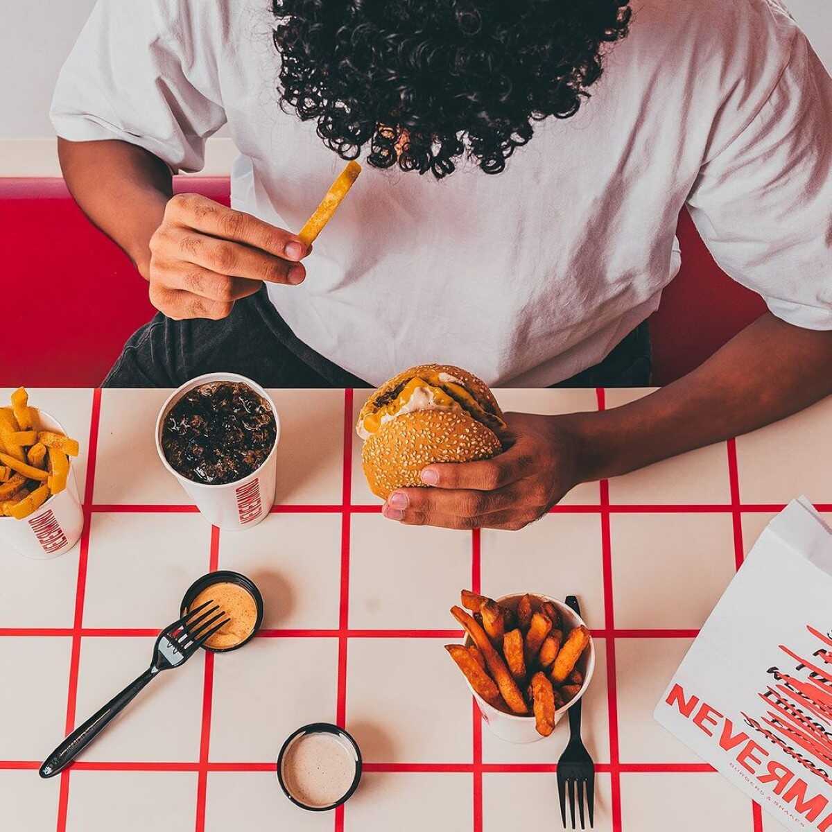 Delicious burgers at excellent prices – that's Nevermind.