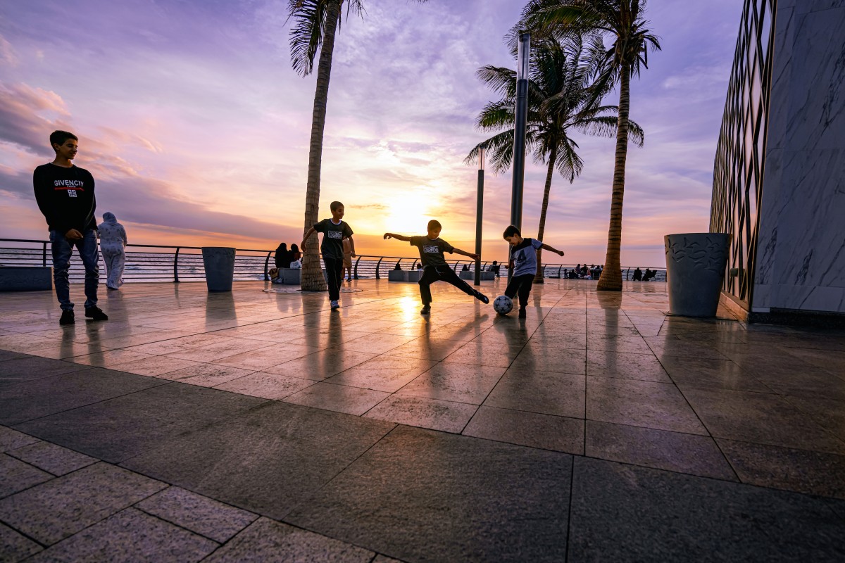 There's lots of space for kids to play and enjoy themselves along the Corniche