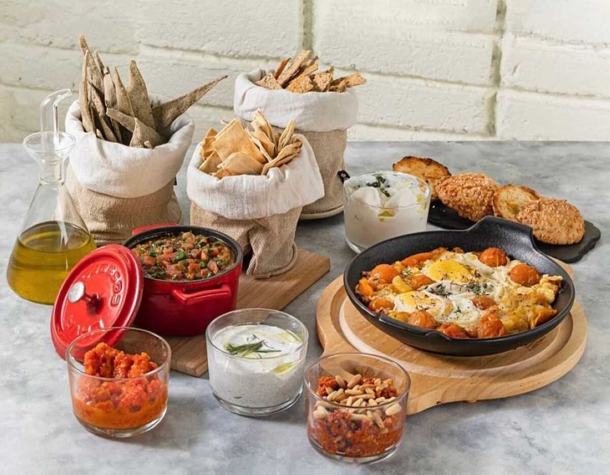 Enjoy a leisurely brunch with friends at Ext. Seventeen