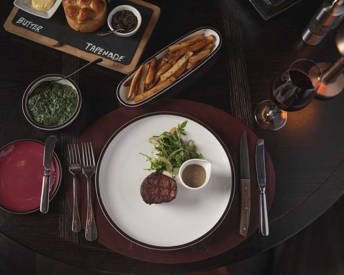 Enjoy incredible views of Jeddah when you dine at Pampas