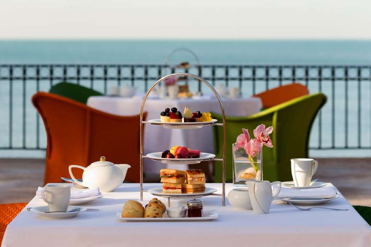Enjoy views of King Fahd's Fountain as you're served afternoon tea at The Lounge and Terrace