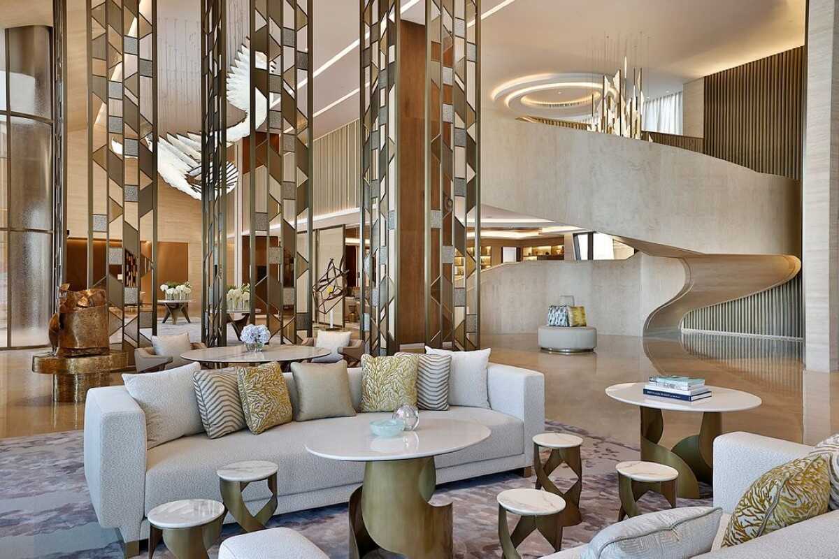 St Regis Riyadh, Via Riyadh