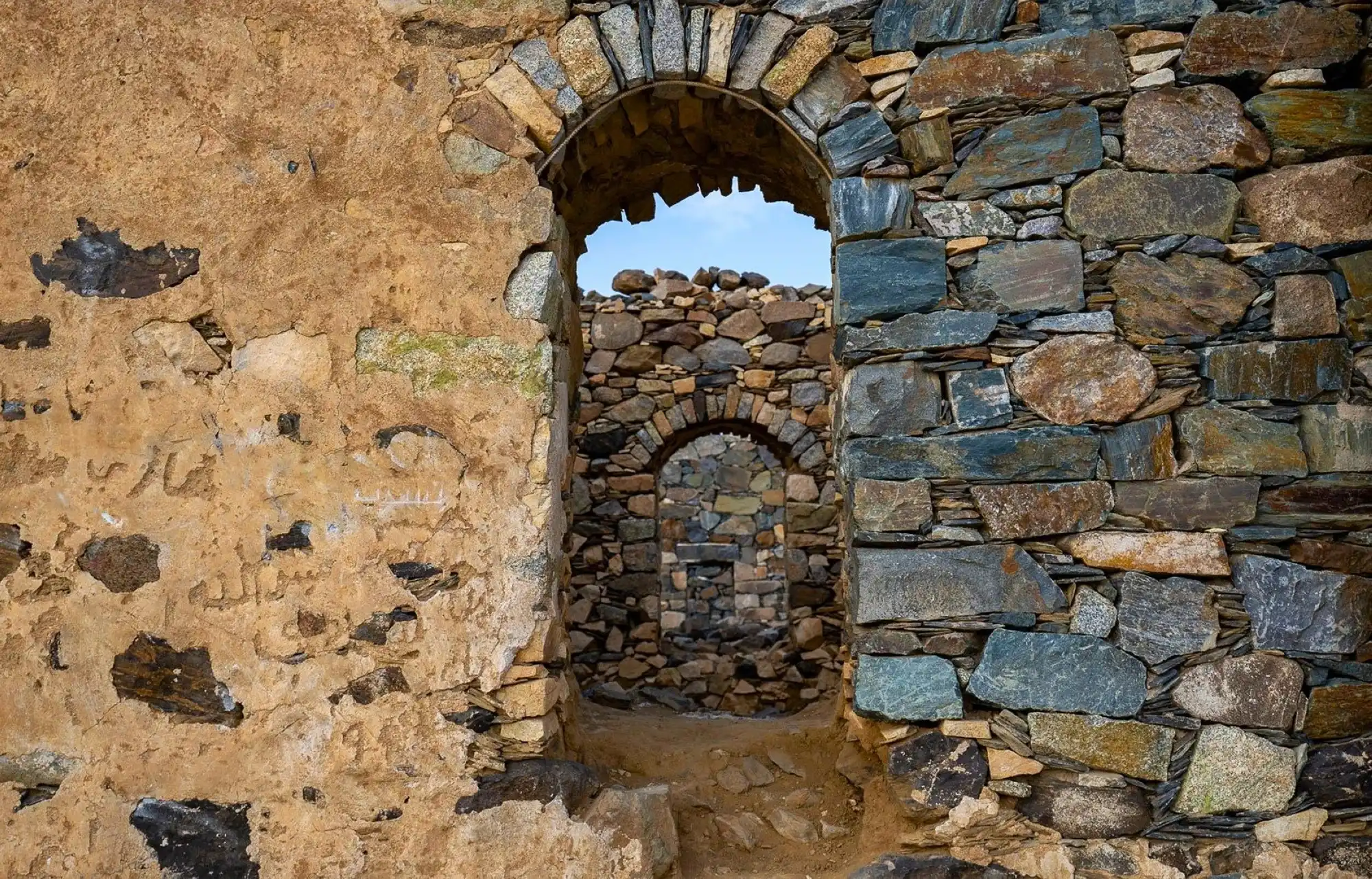 Shamsan Castle. Film Saudi