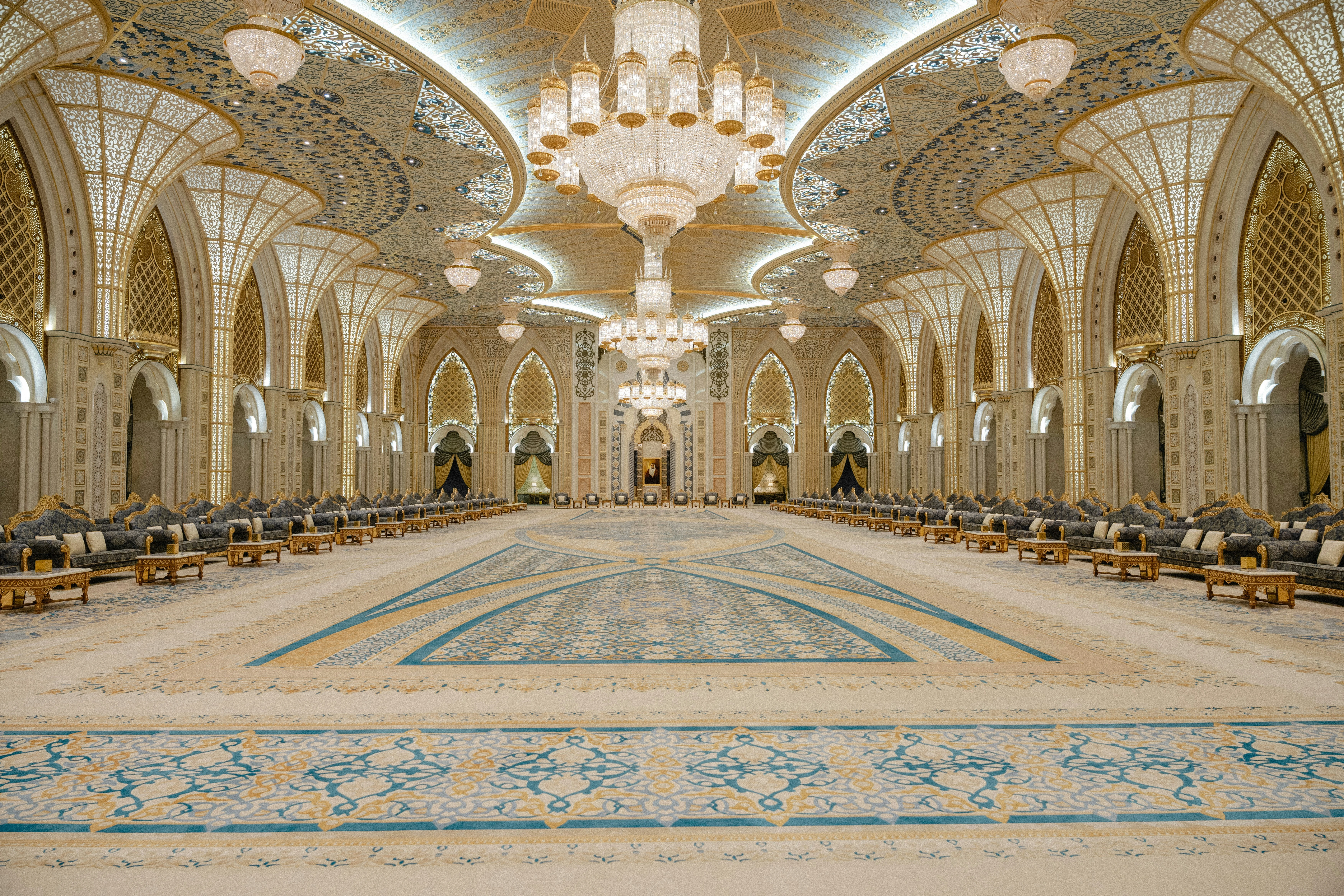 Qasr al Watan in Abu Dhabi. Unsplash