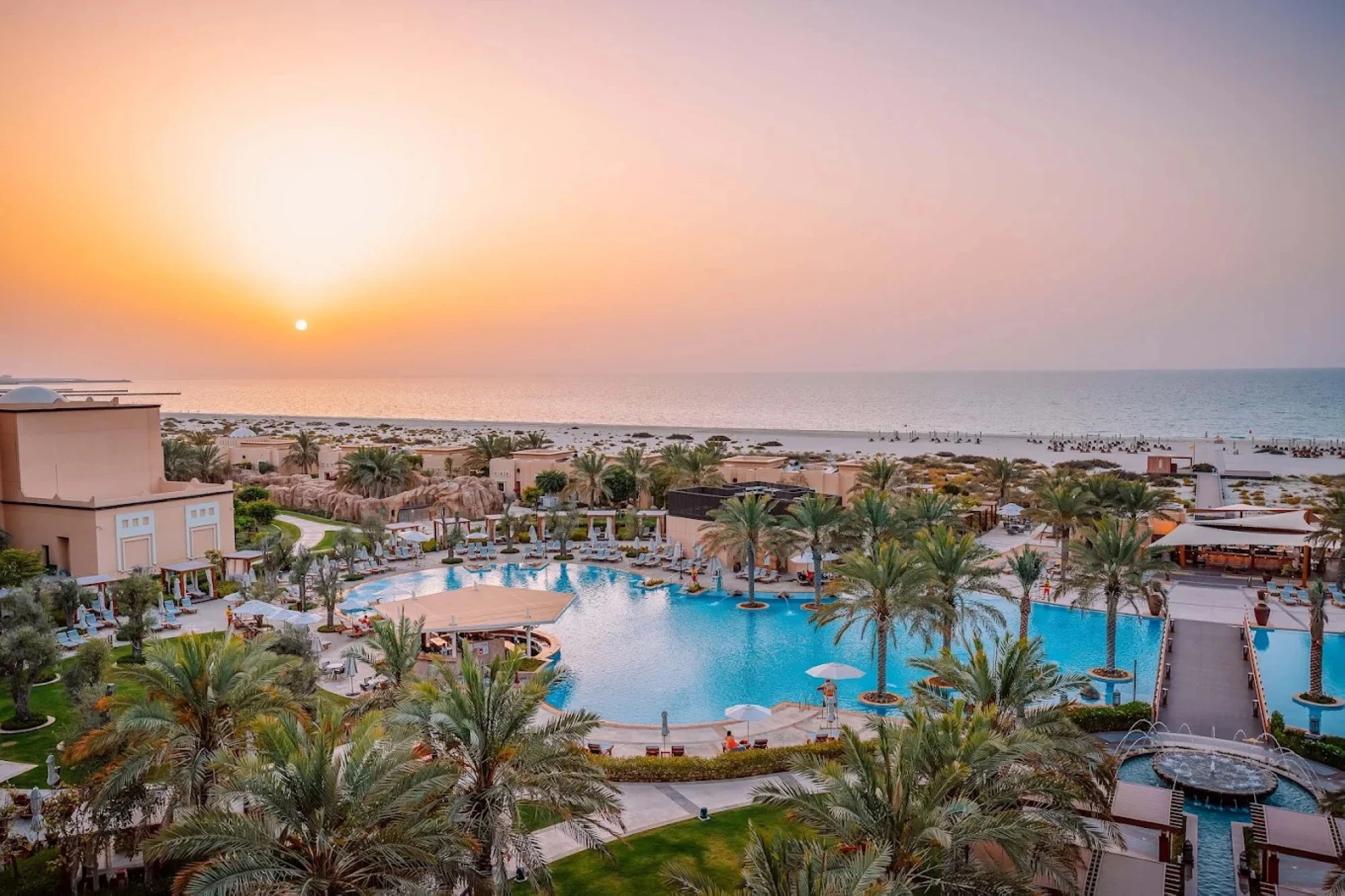 Saadiyat Rotana Resort & Villas 