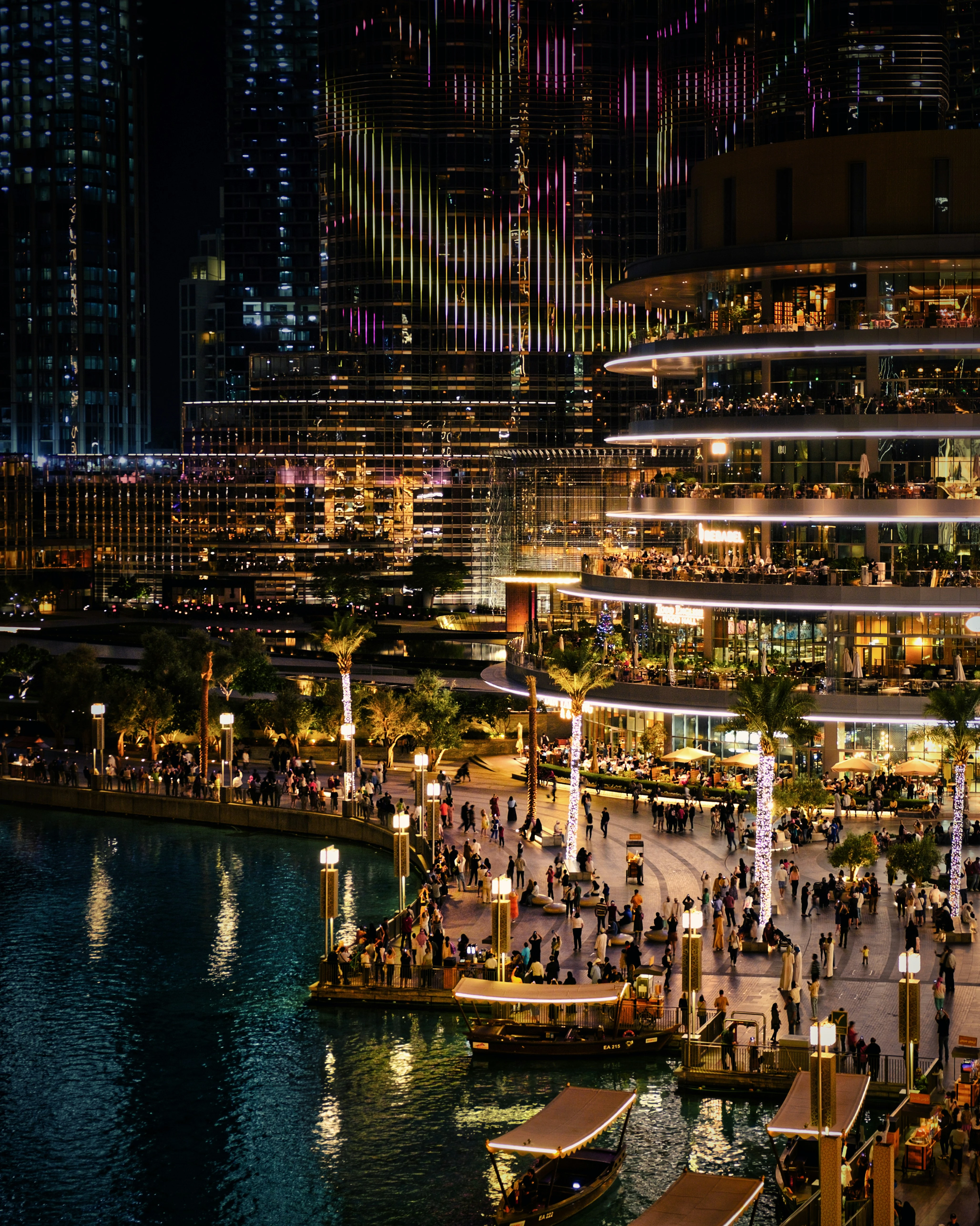 Dubai at night. Unsplash