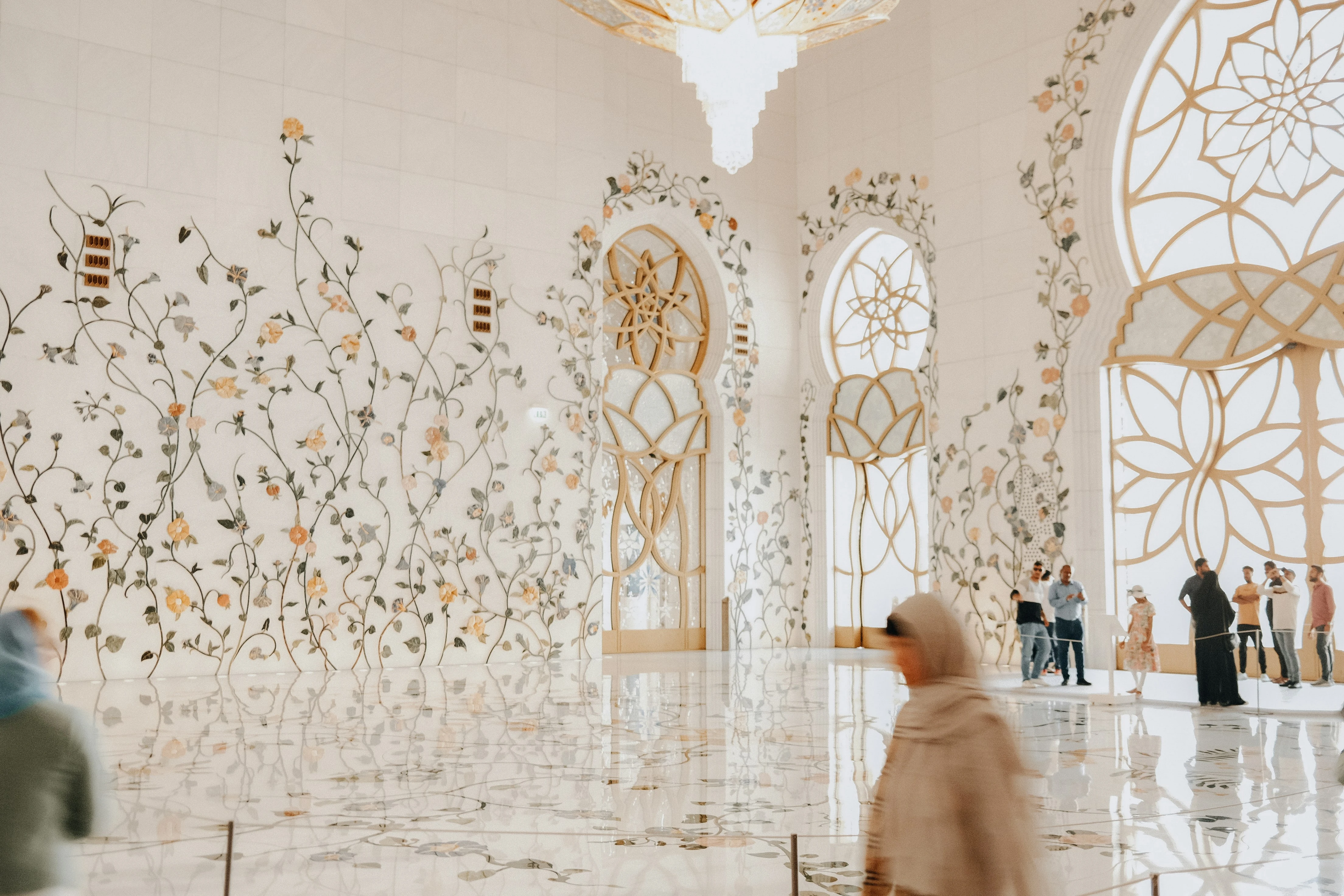 Interior of  Sheikh Zayed Grand Mosque. Unsplash