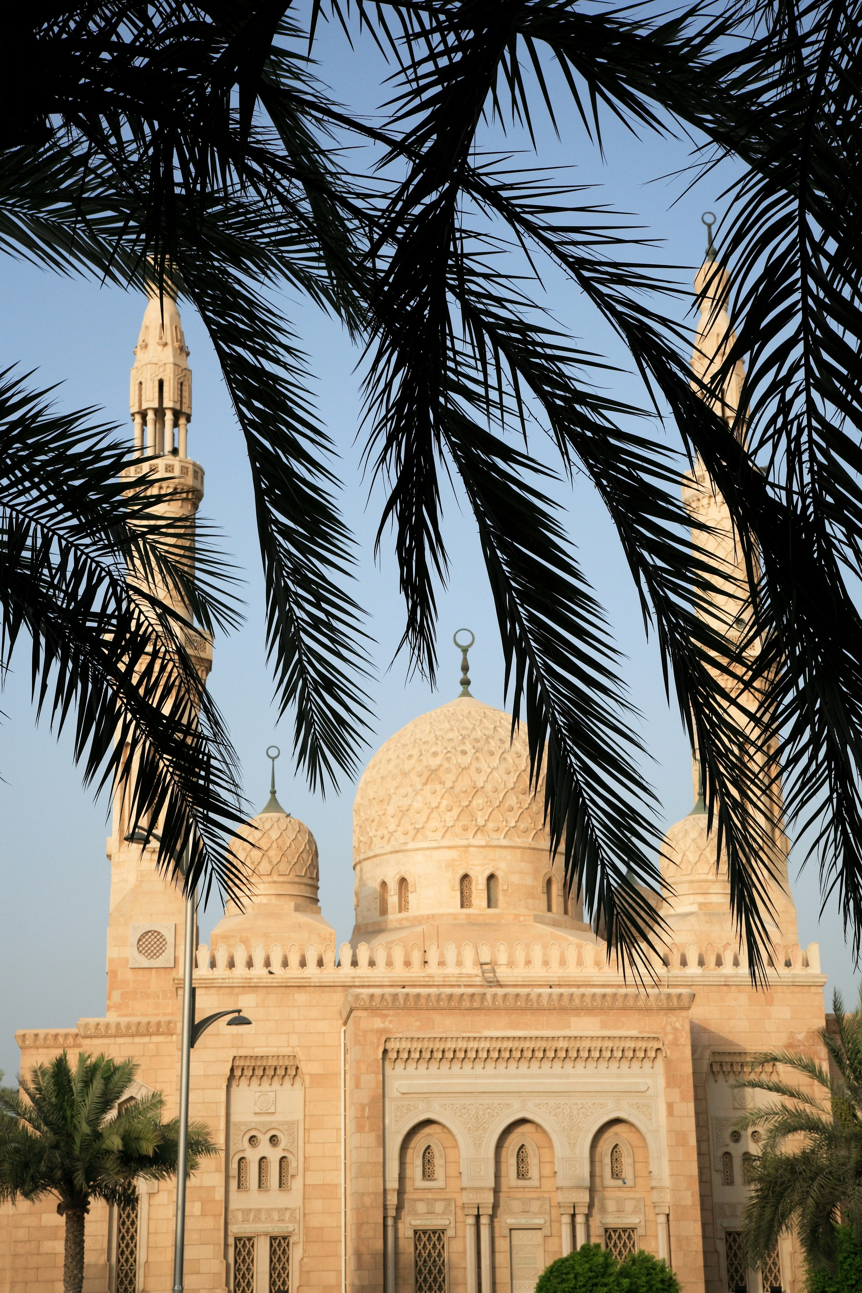 Exterior of Jumeirah Mosque. Unsplash