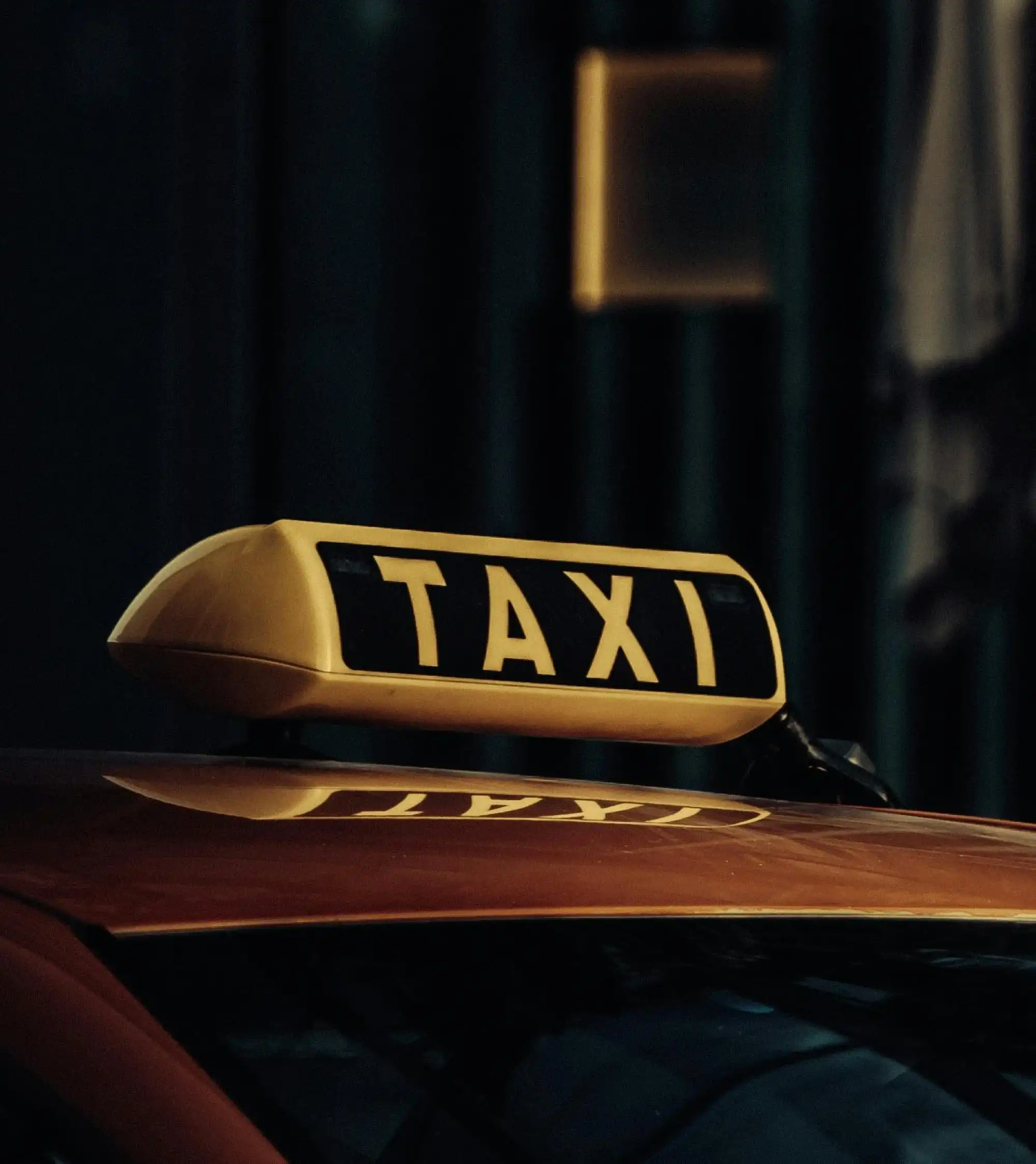 Taxis in Dubai. Pexels