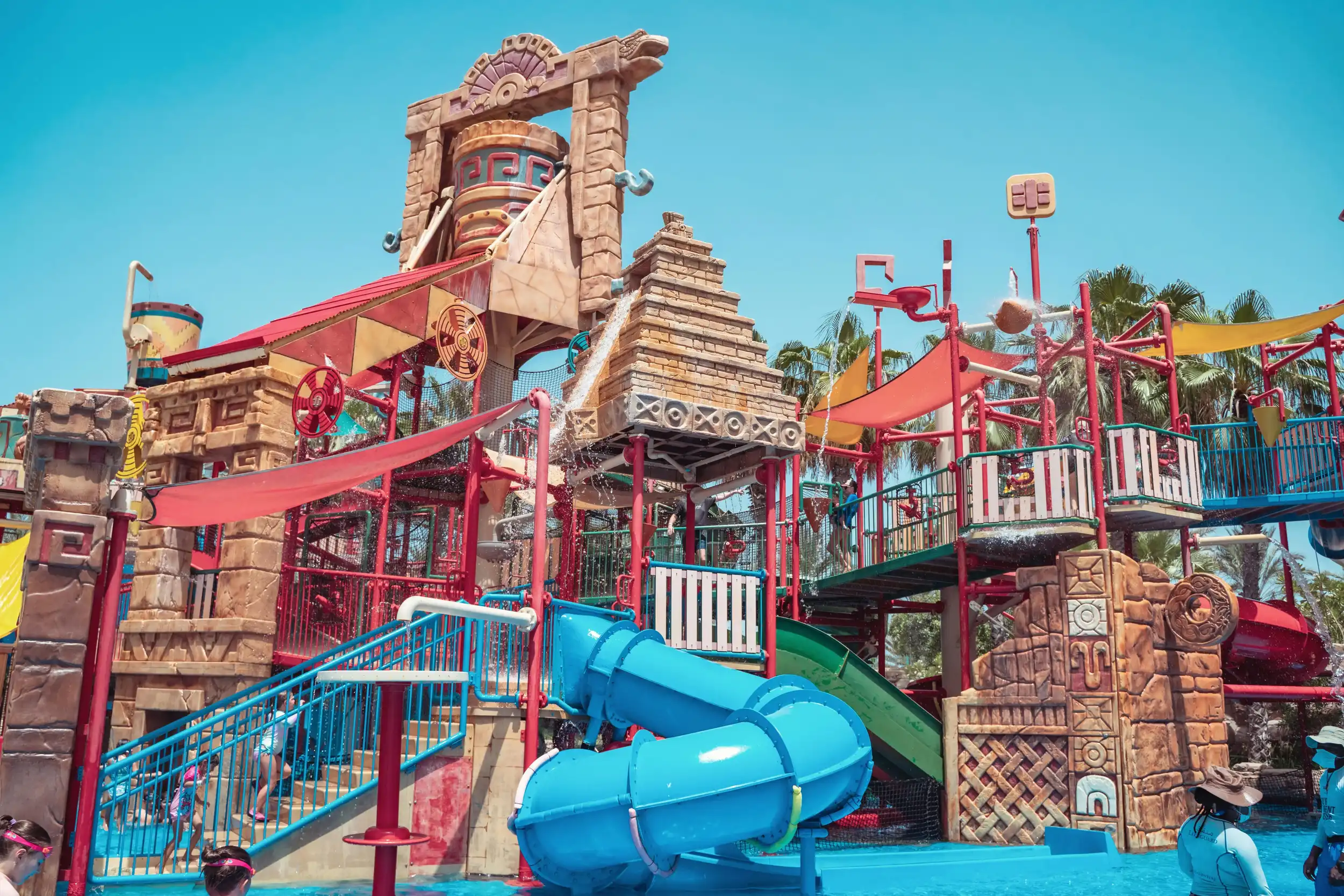 Aquaventure Waterpark. Pexels