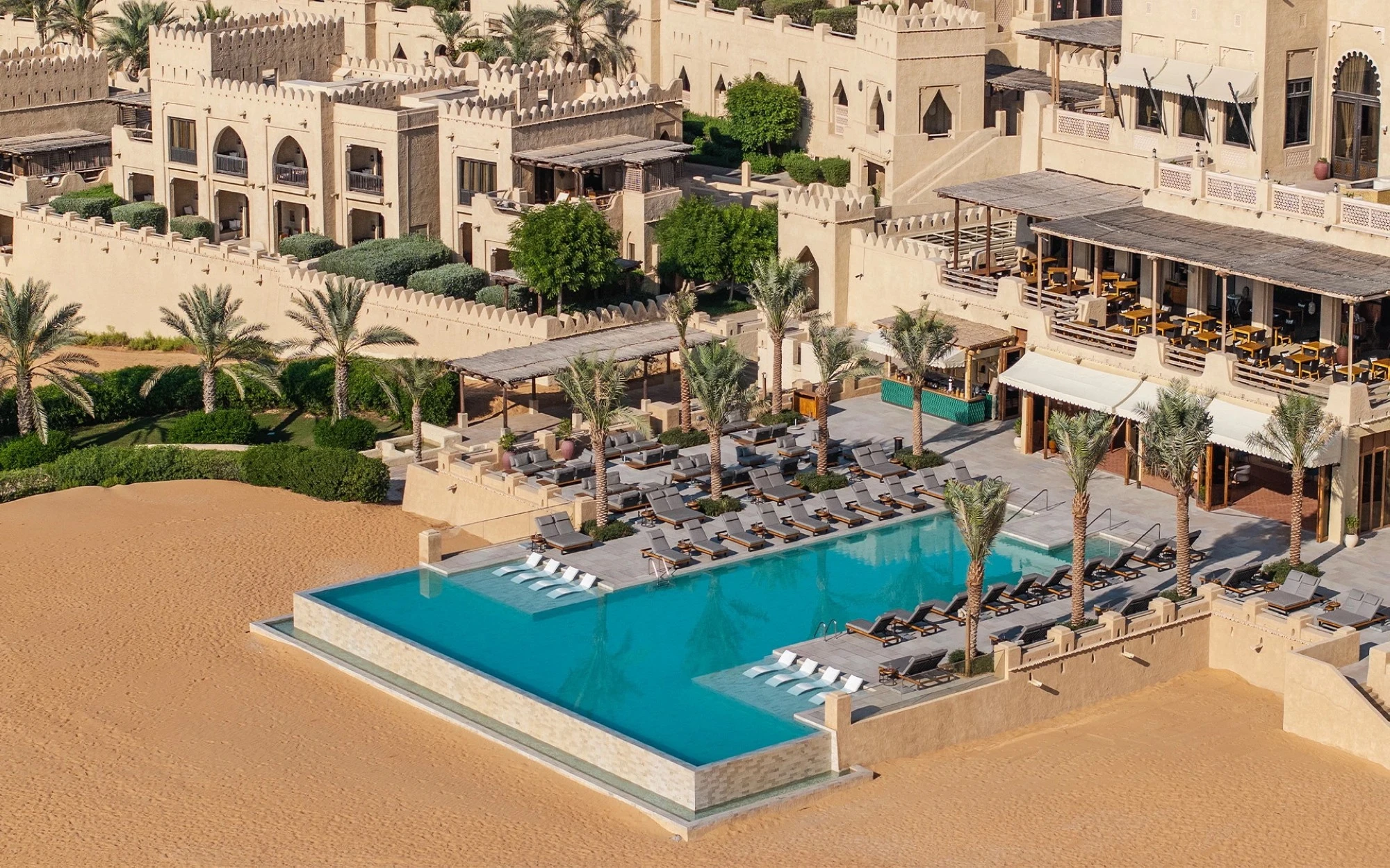 Qasr Al Sarab Desert Resort  