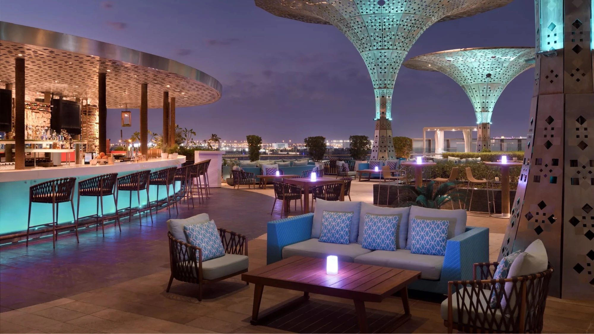 Glo Bar