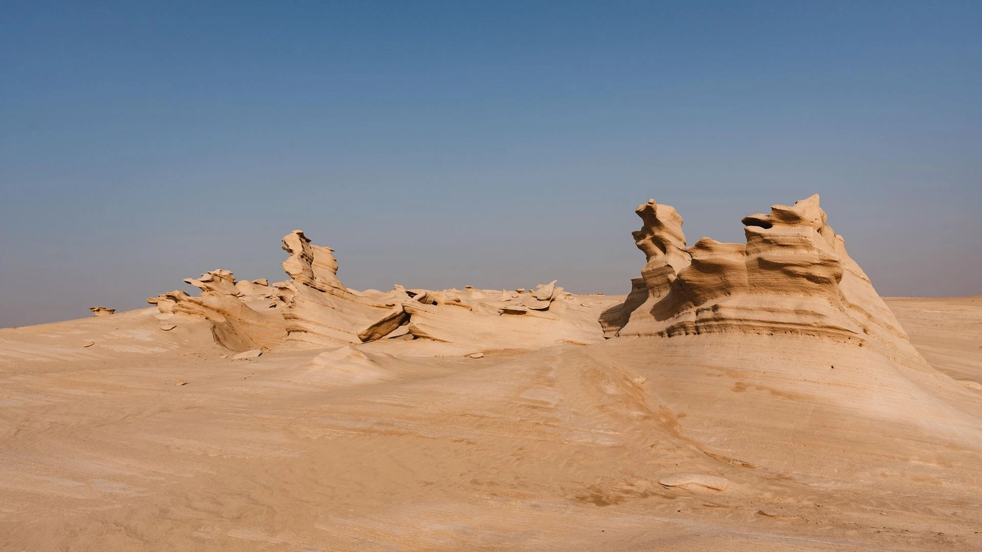 Al Wathba Fossil Dunes Reserve 