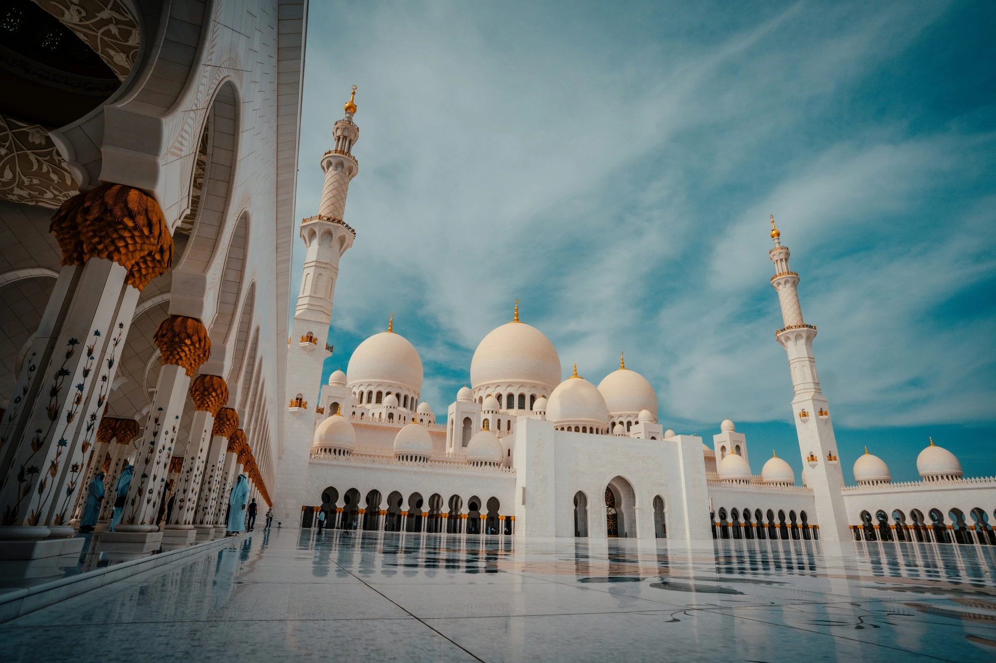 Sheikh Zayed Grand Mosque. Unsplash
