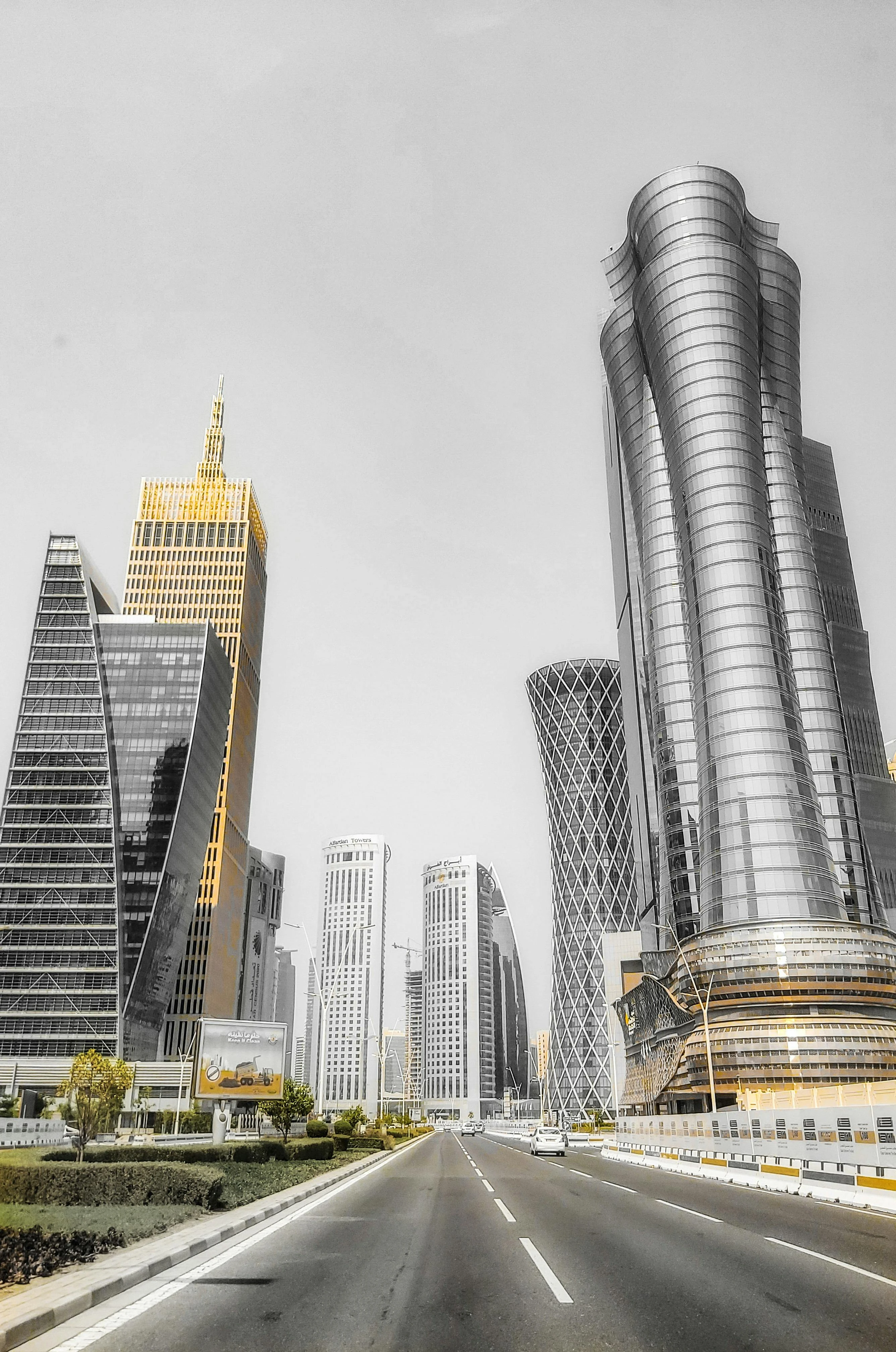 A highway in Doha. Pexels