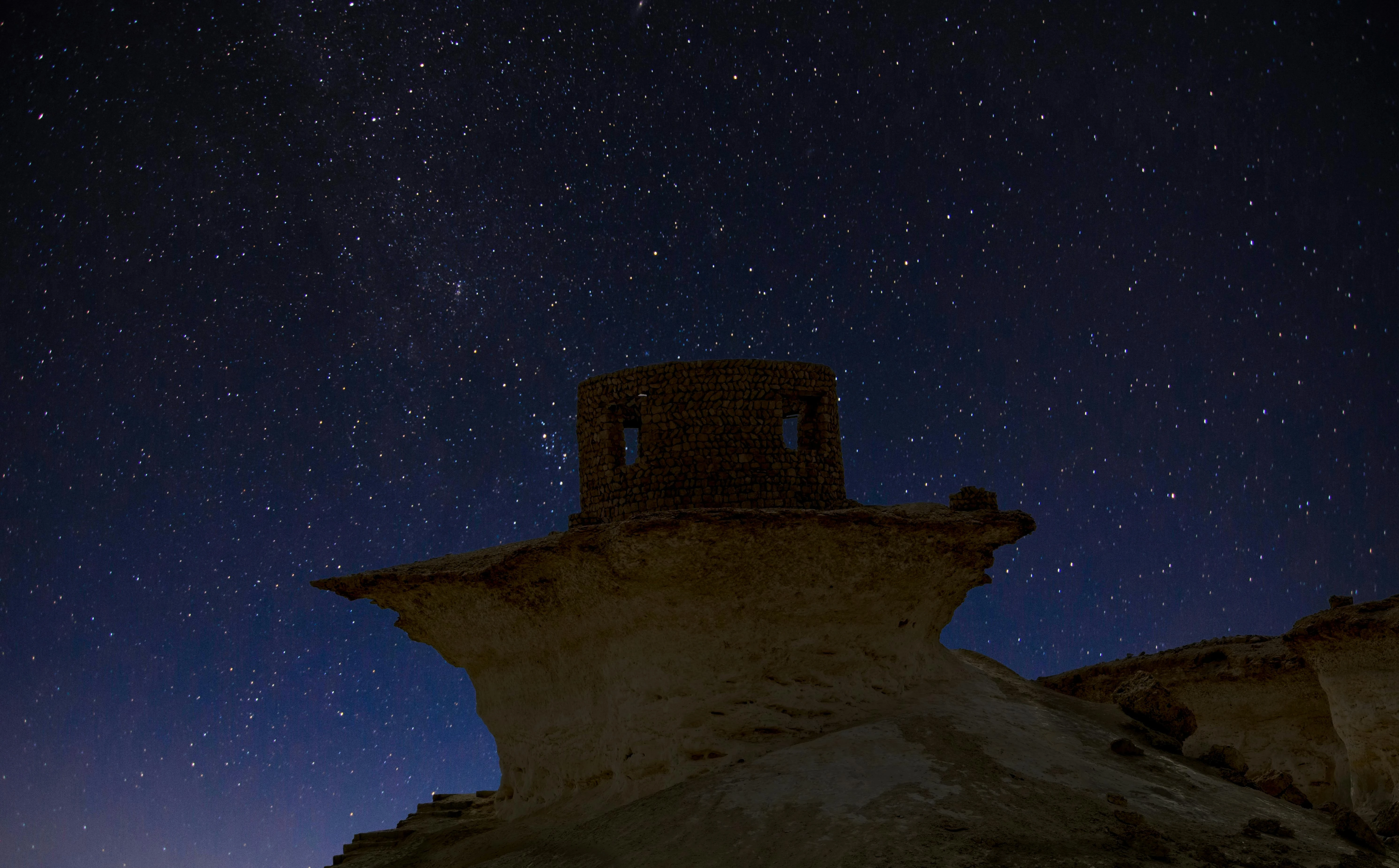 Stargazing in Zekreet. Pexels