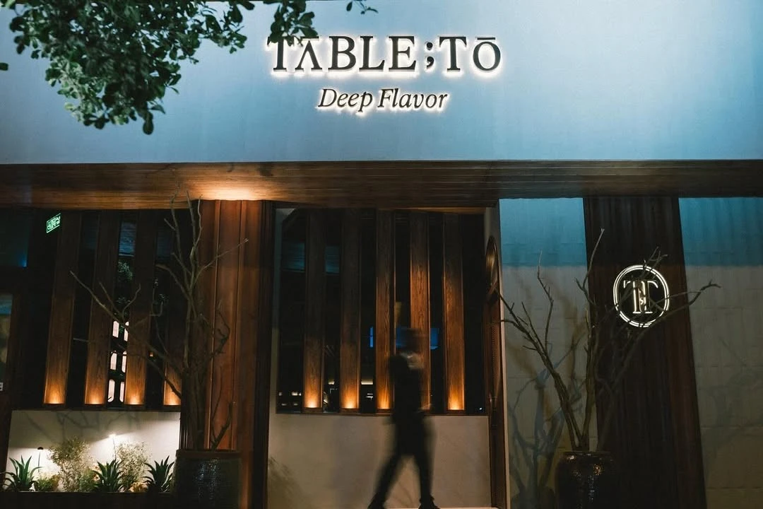 Exterior of Table;To restaurant in Riyadh