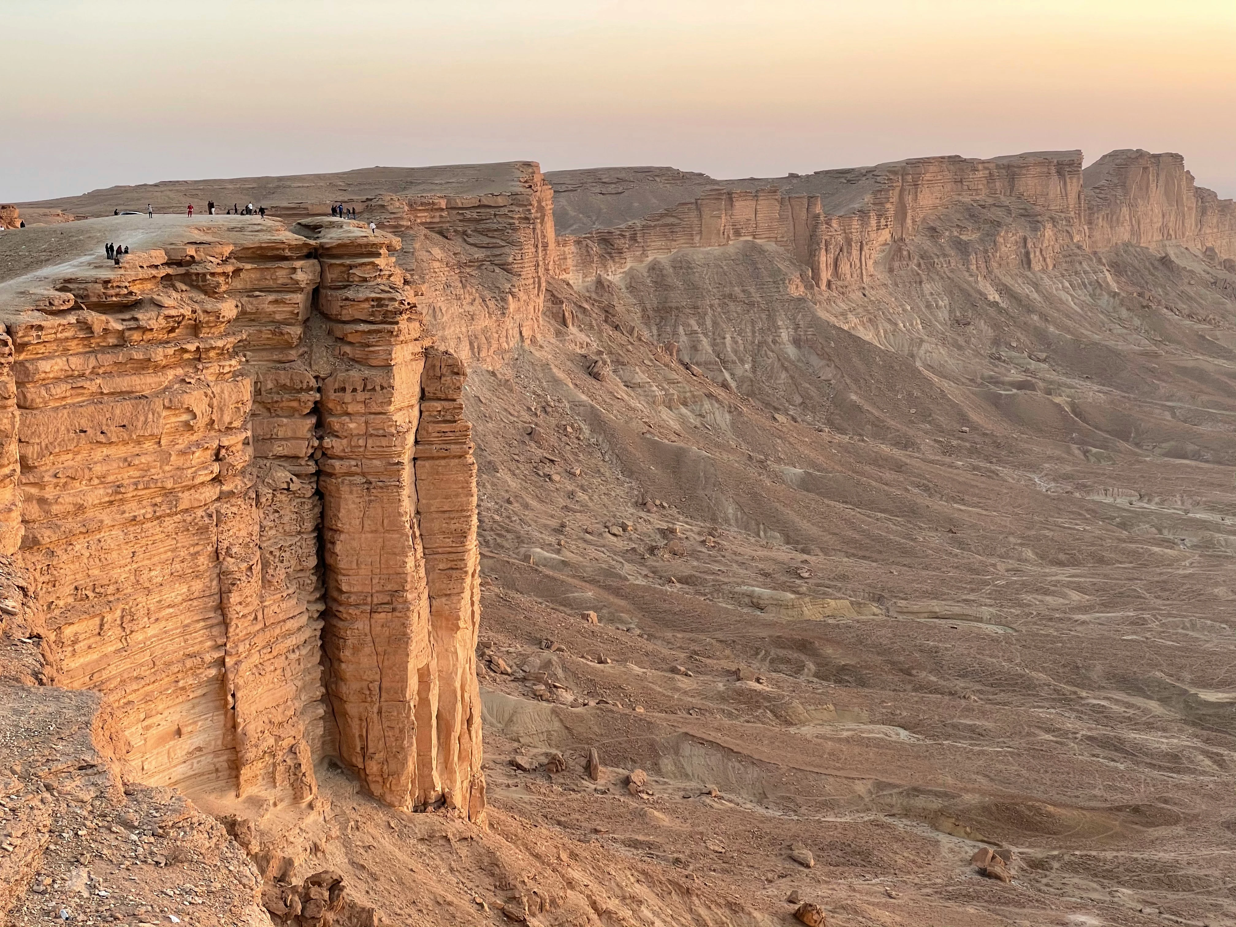 Clff face at the Edge of the World near Riyadh. Unsplash