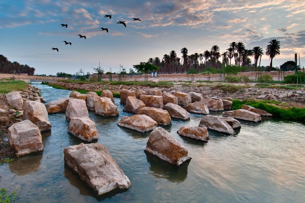 Rocks in the river at Lake Park Namar Dam