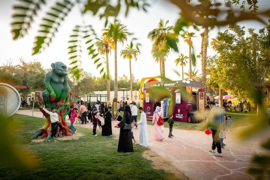 Families enjoying Riyadh Zoo
