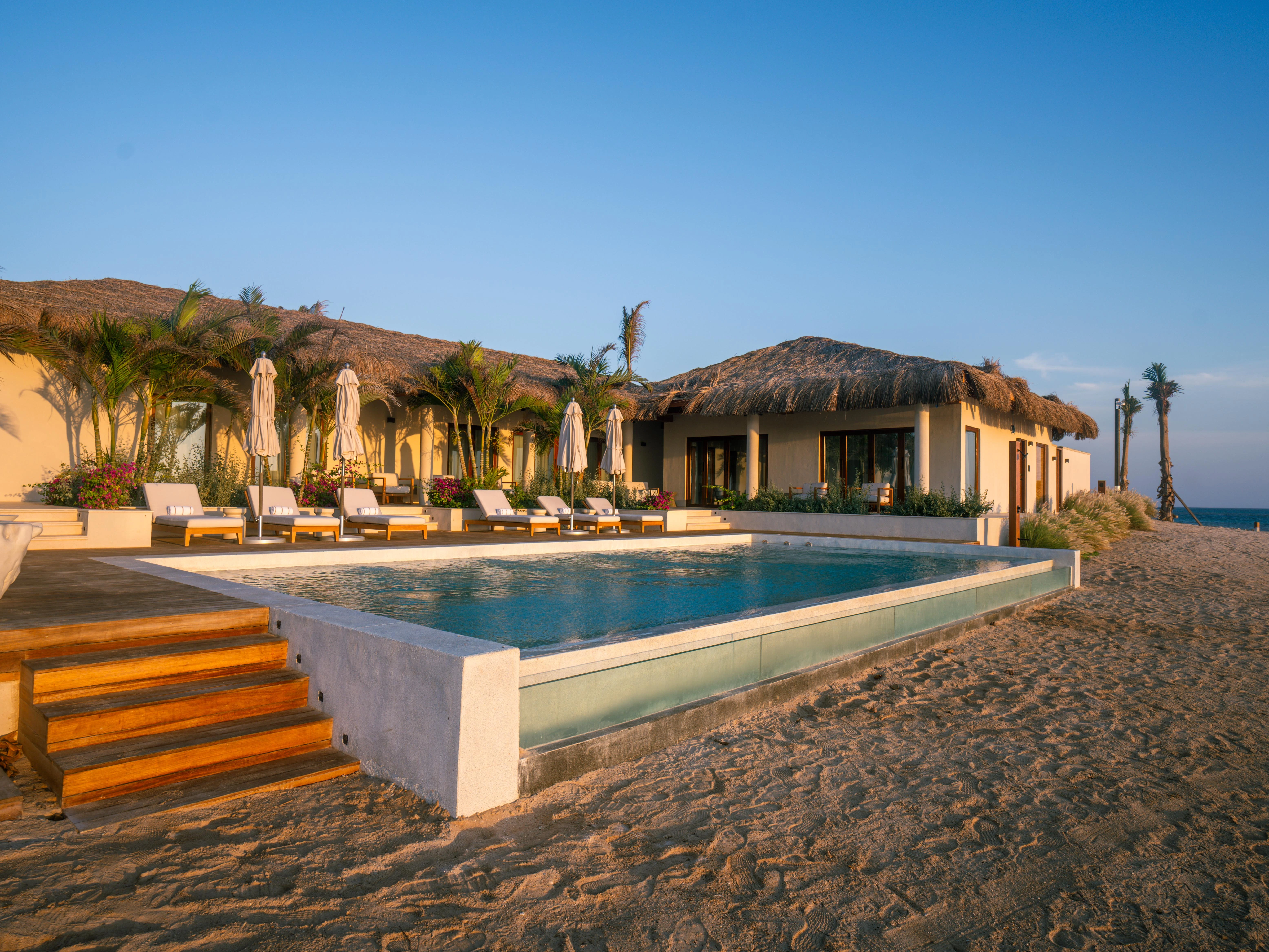 Villa with a large pool on the beach at Thuwal Private Retreat