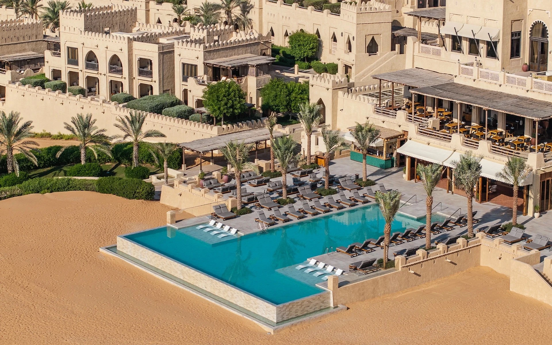 Qasr Al Sarab Desert Resort  