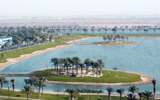 Modon Lake Park is the perfect place for a free family day out