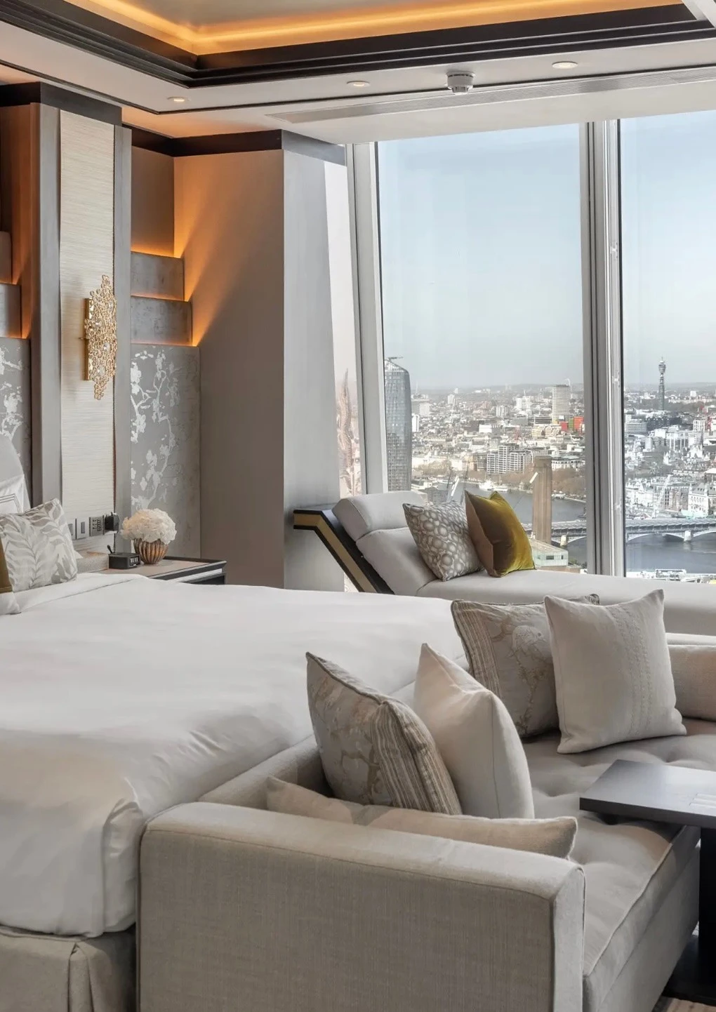 Shangri-La Suite at Shangri-La The Shard