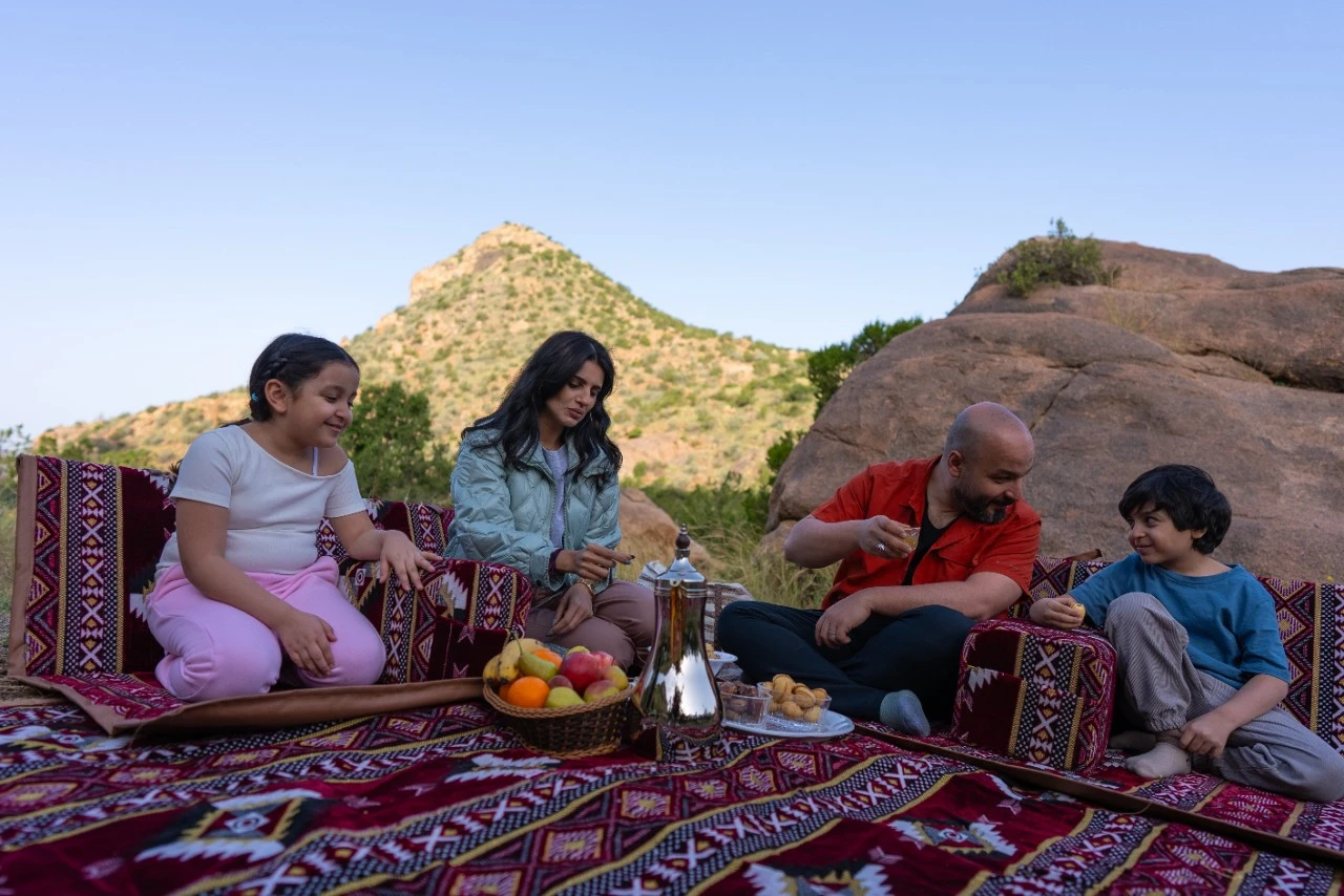 Enjoy a family picnic. STA
